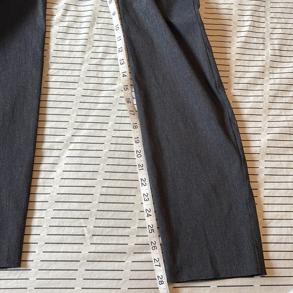 ALFANI SKINNY ANKLE TUMMY CONTROL PANTS.  HEATHERED GREY. SIZE 6. - Picture 6 of 7